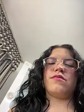 Snapshot of angela_cortes_ chatting on 6, 3, 2025 angela cortes  online show from 6, 3, 2025