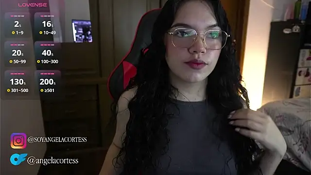Snapshot of angela_cortes_ chatting on 26, 10, 2025 angela cortes  online show from 26, 10, 2025