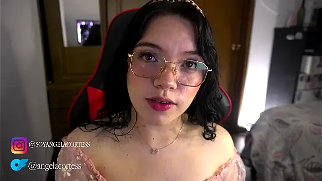 Snapshot of angela_cortes_ chatting on 27, 10, 2025 angela cortes  online show from 27, 10, 2025