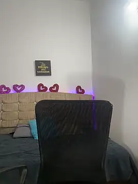 Alice Summer1 online show from 18, 12, 2025