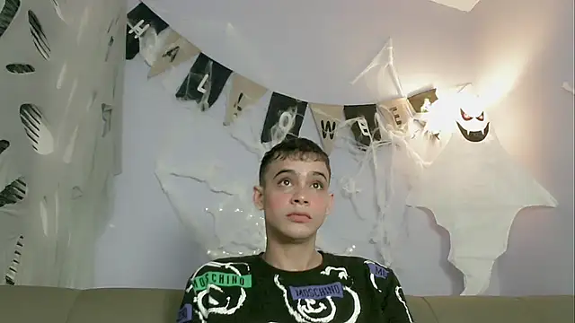 zacariasss  online show from 27, 10, 2025