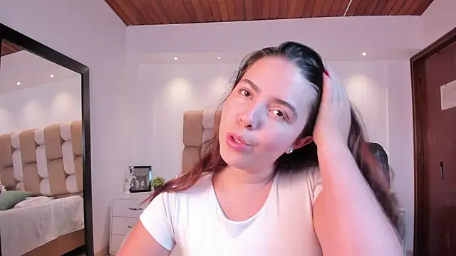 Lyssa Muller online show from 8, 10, 2025