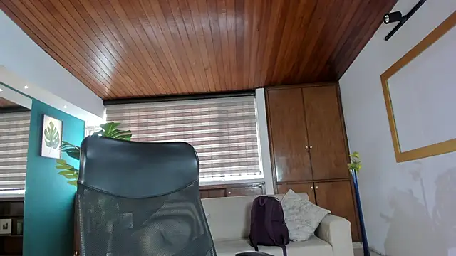 Lyssa Muller online show from 25, 11, 2025