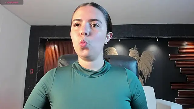 Lyssa Muller online show from 2, 12, 2025