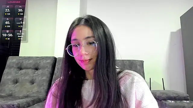 emmadiaz1 online show from 6, 11, 2025