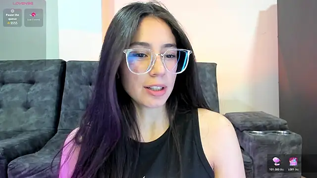 emmadiaz1 online show from 30, 3, 2026