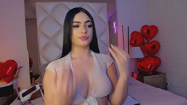 KimRoussee online show from 15, 2, 2025