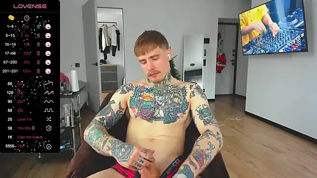 Snapshot of white_King9999 chatting on 24, 12, 2024 white King9999 online show from 24, 12, 2024