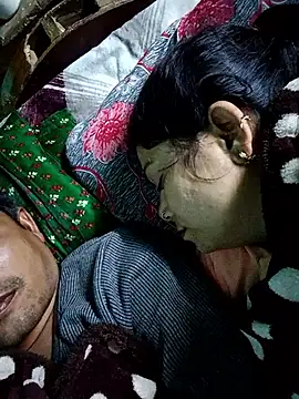 Lustyful Couple online show from 17, 12, 2025