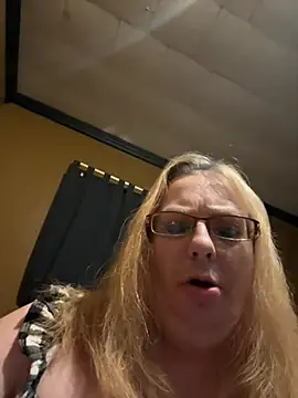 Snapshot of CherishWilliams chatting on 4, 5, 2026 CherishWilliams online show from 4, 5, 2026