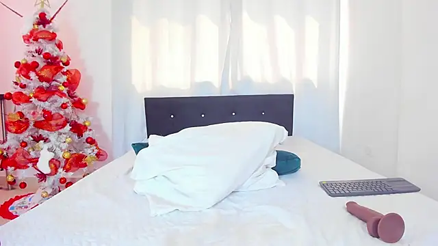 Snapshot of DailaSmith chatting on 6, 12, 2024 DailaSmith online show from 6, 12, 2024