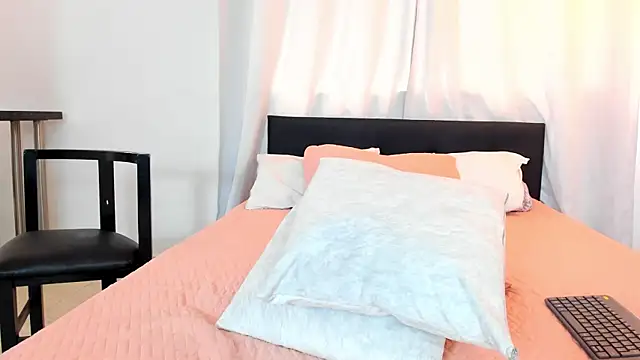 Snapshot of DailaSmith chatting on 25, 2, 2025 DailaSmith online show from 25, 2, 2025