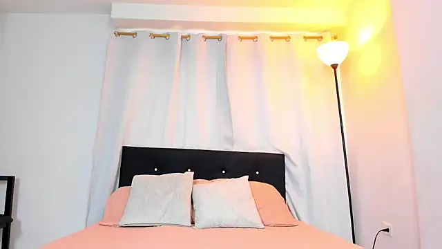 Snapshot of DailaSmith chatting on 4, 3, 2025 DailaSmith online show from 4, 3, 2025