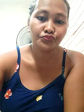 Snapshot of Sweetchuby1995 chatting on 31, 3, 2026 Sweetchuby1995 online show from 31, 3, 2026