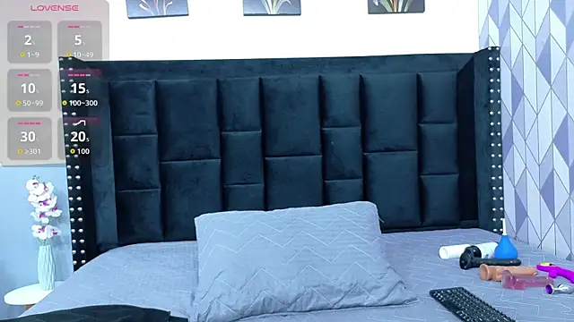 petitelittleebony online show from 8, 10, 2025