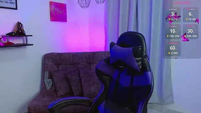 Snapshot of Emmi_Cam chatting on 18, 3, 2026 Emmi Cam online show from 18, 3, 2026