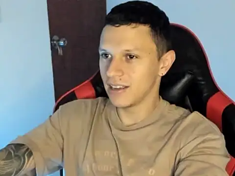 Snapshot of goodboy69l chatting on 9, 6, 2026 goodboy69l online show from 9, 6, 2026