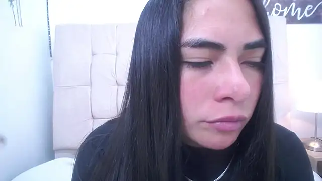 Snapshot of missexy303av chatting on 8, 12, 2024 missexy303av online show from 8, 12, 2024