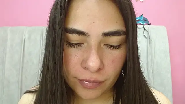 Snapshot of missexy303av chatting on 4, 1, 2025 missexy303av online show from 4, 1, 2025