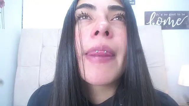 Snapshot of missexy303av chatting on 5, 1, 2025 missexy303av online show from 5, 1, 2025