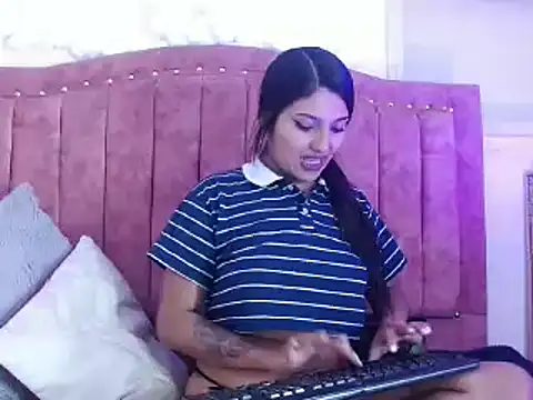 SarahStones online show from 16, 1, 2025