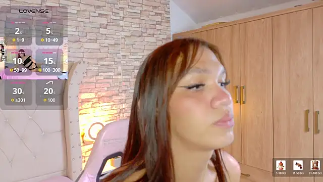 Snapshot of Sara-Smith- chatting on 15, 5, 2026 Sara-Smith- online show from 15, 5, 2026