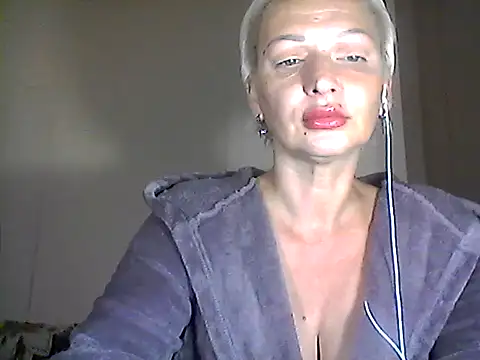 MaryJane441 online show from 6, 10, 2025