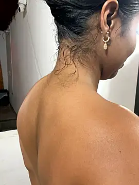 zoe roux21 online show from 1, 11, 2025