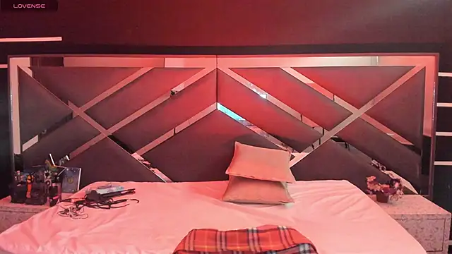 Snapshot of SexyNaf chatting on 12, 9, 2025 SexyNaf online show from 12, 9, 2025