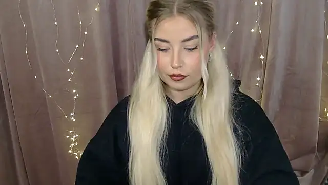 KristyHoney online show from 15, 12, 2024