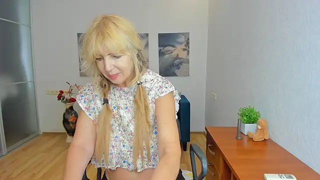 Anna Diax online show from 7, 7, 2026