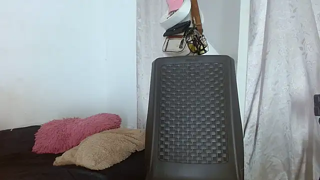 Snapshot of cristinamontiel chatting on 28, 4, 2026 cristinamontiel online show from 28, 4, 2026
