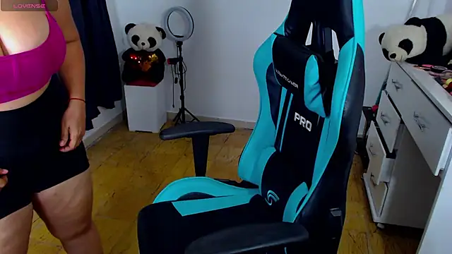 Snapshot of lulu_ferrer chatting on 27, 2, 2025 lulu ferrer online show from 27, 2, 2025