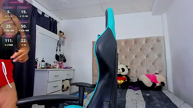 Snapshot of lulu_ferrer chatting on 11, 10, 2025 lulu ferrer online show from 11, 10, 2025