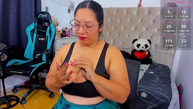 Snapshot of lulu_ferrer chatting on 20, 11, 2025 lulu ferrer online show from 20, 11, 2025