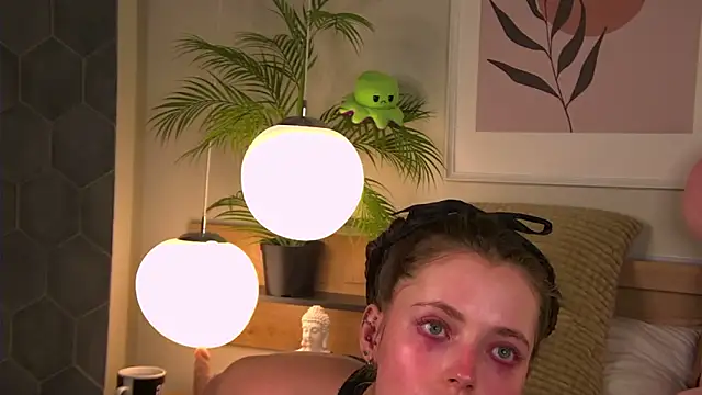 AshleyDouglas online show from 14, 1, 2025