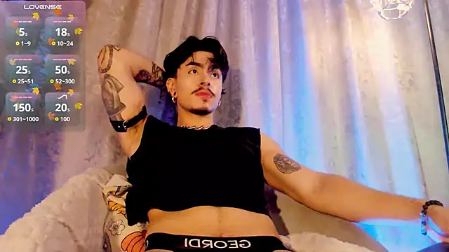 Snapshot of Mathew_stardust chatting on 13, 12, 2025 Mathew stardust online show from 13, 12, 2025