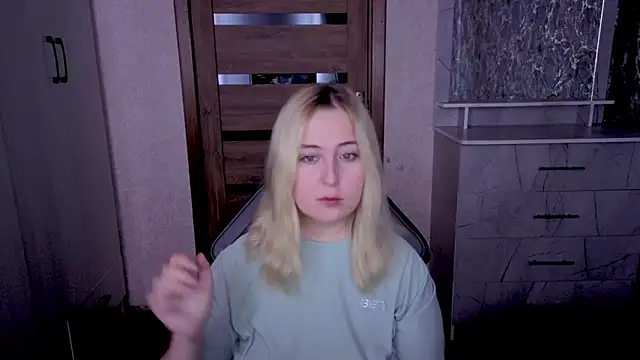 Snapshot of Kristy-Max chatting on 14, 5, 2026 Kristy-Max online show from 14, 5, 2026