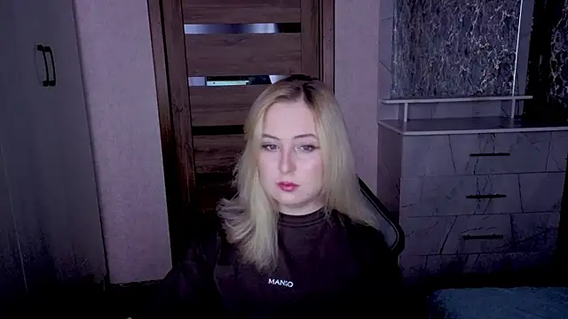 Snapshot of Kristy-Max chatting on 17, 5, 2026 Kristy-Max online show from 17, 5, 2026