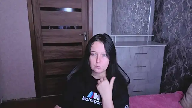 Snapshot of Kristy-Max chatting on 3, 8, 2026 Kristy-Max online show from 3, 8, 2026