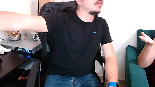 Snapshot of webothtwo chatting on 13, 1, 2025 webothtwo online show from 13, 1, 2025