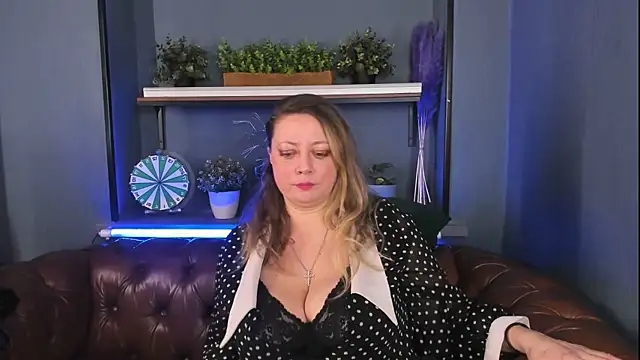 JesiaFoxi online show from 13, 1, 2025