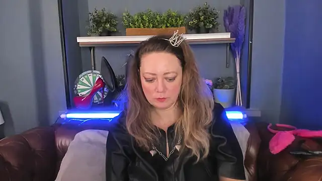 JesiaFoxi online show from 27, 2, 2025