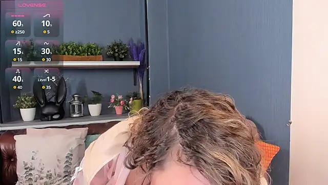 JesiaFoxi online show from 1, 10, 2025