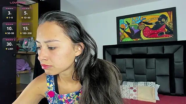 Snapshot of tatiana_valencia chatting on 5, 2, 2025 tatiana valencia online show from 5, 2, 2025