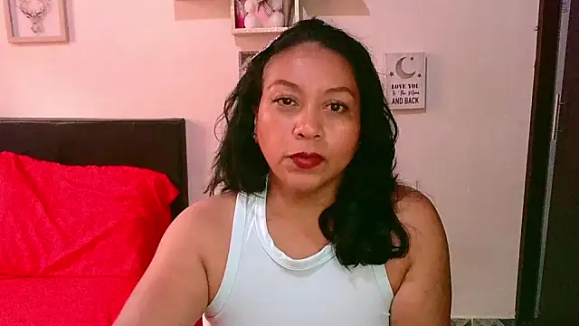 Snapshot of zaray_bella chatting on 16, 11, 2025 zaray bella online show from 16, 11, 2025