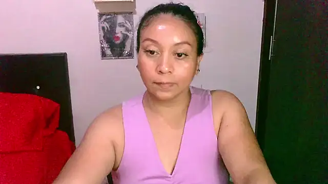 Snapshot of zaray_bella chatting on 18, 11, 2025 zaray bella online show from 18, 11, 2025