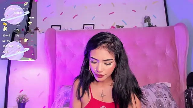 Giovanna oliveira online show from 4, 12, 2024