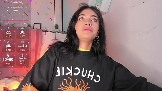 Giovanna oliveira online show from 6, 2, 2025