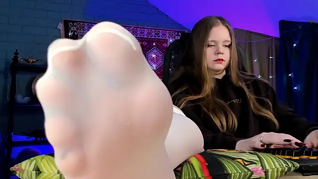 footfetish baby online show from 31, 1, 2026